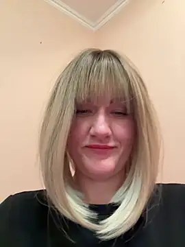 Živý XXX chat LunaFoxs