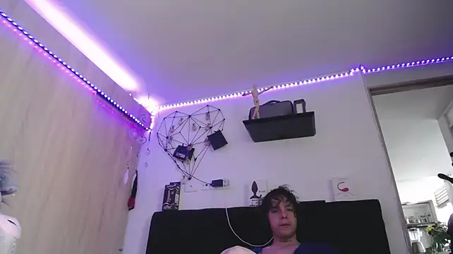 Santiago_kiler Adlı Modelin Canlı XXX Sohbeti