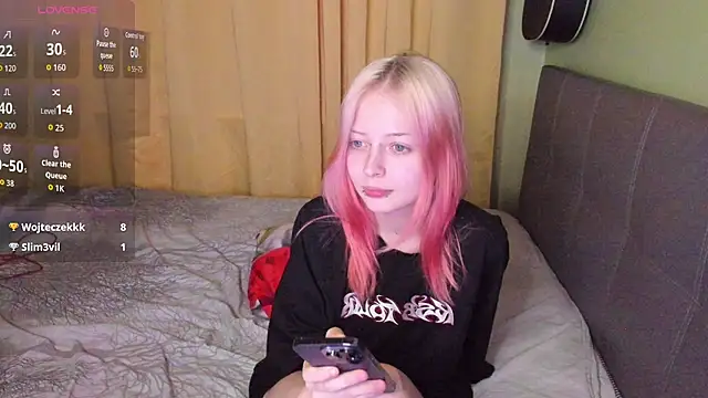 PetiteLia_'s Live XXX Chat