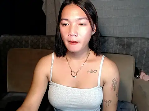 Redthai_SubhaのライブXXXチャット