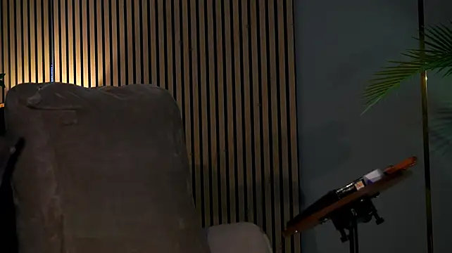 MissEmaDivine's Live XXX Chat