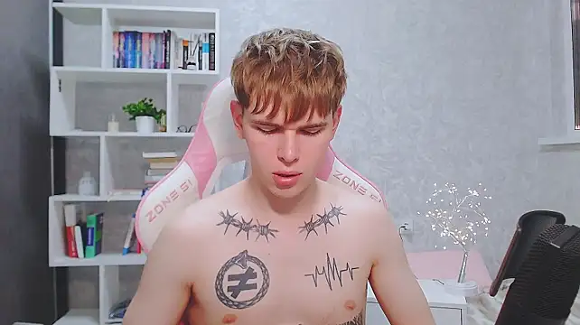 Fredd_Xanders লাইভ XXX চ্যাট