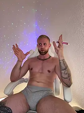 Chatroom XXX en direct de MickySteel