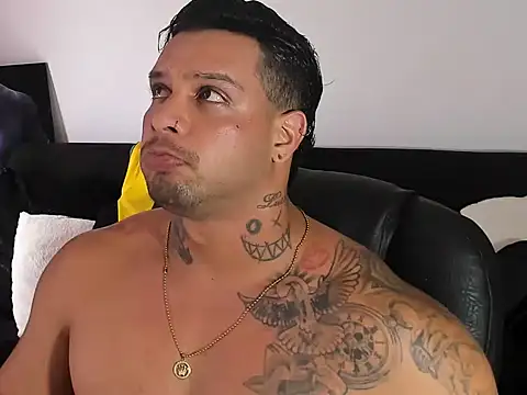 MarckMathews Live XXX-chat