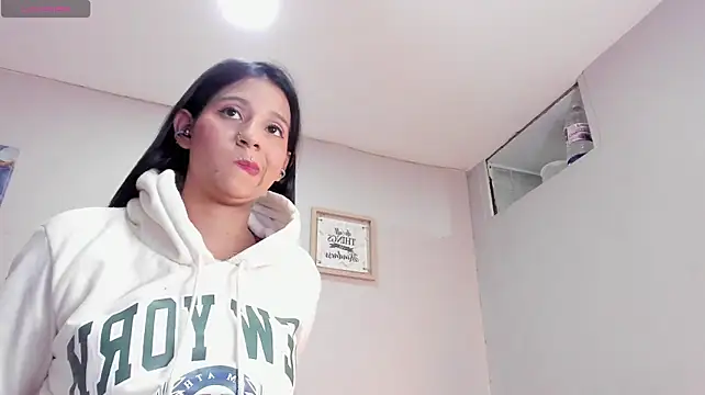 kitty97_lsn Live XXX chat