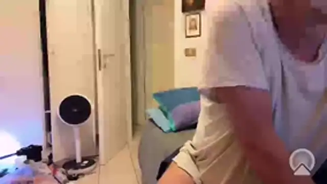 XXX chat uživo modela PierPesaroX