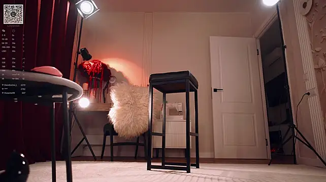 Chat +18 de LinaKinky ao vivo