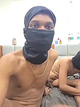 HugetoolnickのライブXXXチャット