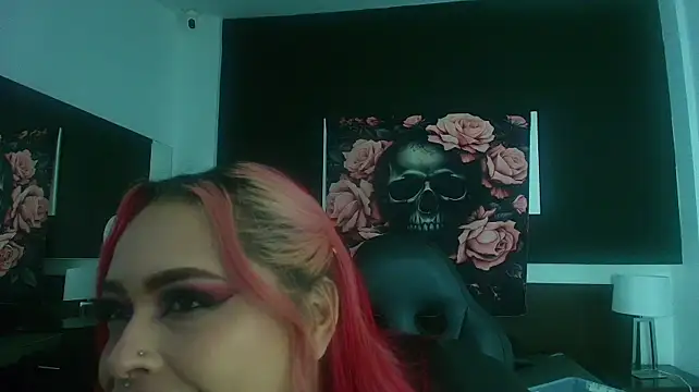 EvaaFoxxy1 – Live XXX-chat