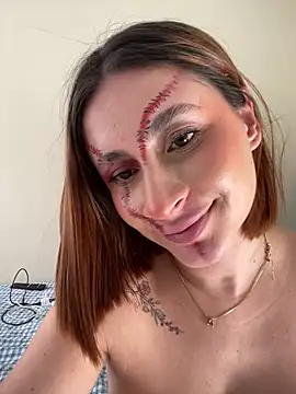 chloe_rockss_ Adlı Modelin Canlı XXX Sohbeti