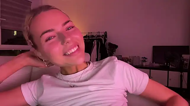 ChristelDuncomben Live XXX chat
