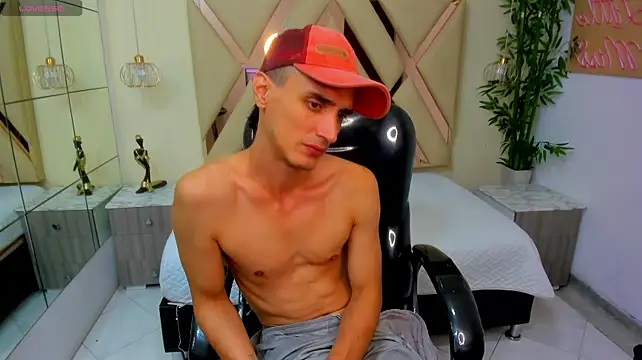 FelipeFriendly – Naživo XXX chat