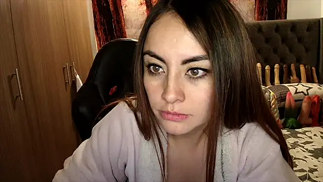 sofia23dirty: онлайн-секс-чат