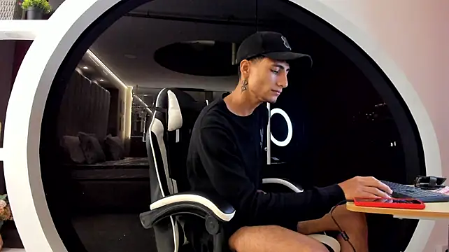 MaxiimoRomano_ 现场XXX聊天