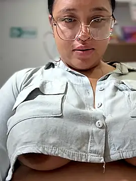 Chat +18 de Outdoors-Mia_Khalifa ao vivo