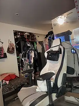 Motherbigbus Show in webcam