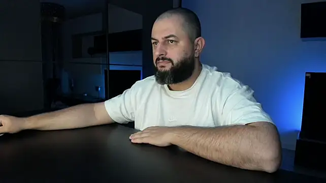 XXX chat uživo modela DravenPeak