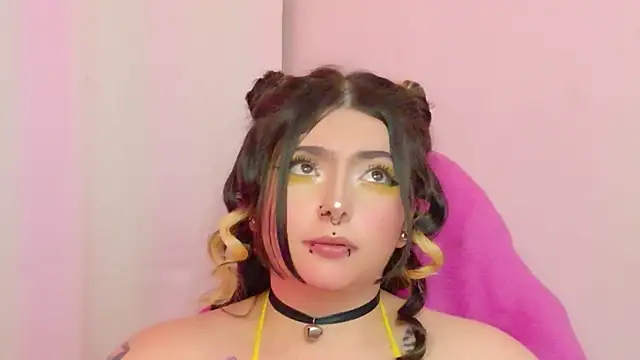 Chat +18 de Sachi_Meow ao vivo