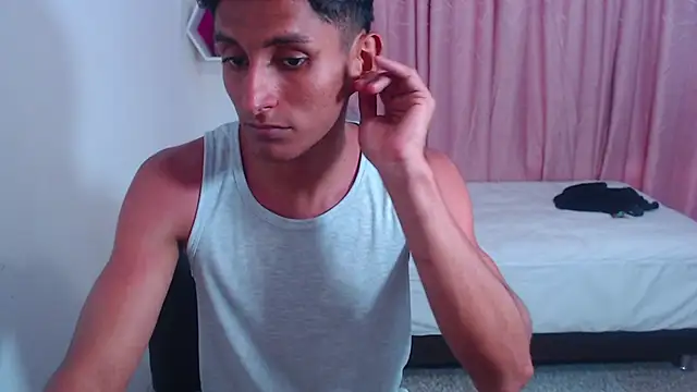_bigrick_ Adlı Modelin Canlı XXX Sohbeti
