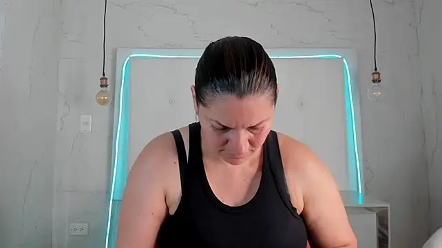 دردشة Heidy_milf الجنسية المباشرة