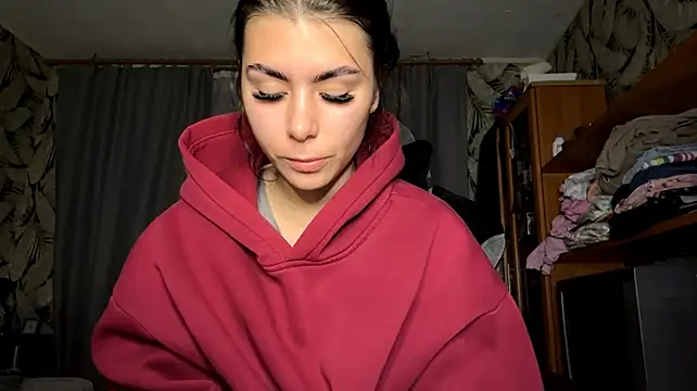 LilyMinimum 现场XXX聊天