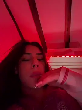 Chatroom XXX en direct de ItsNina_