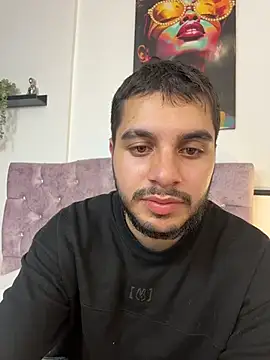 AmadeoWild – Naživo XXX chat