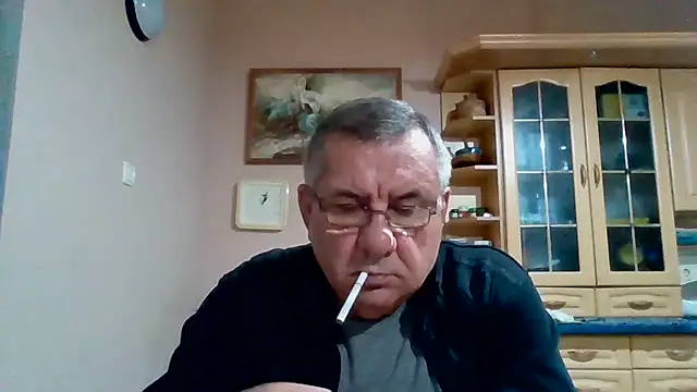 Онлайн чат XXX machomale3