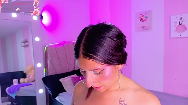 Sara_Blum's Live XXX Chat