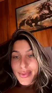 AliceStone19 XXX чат на живо