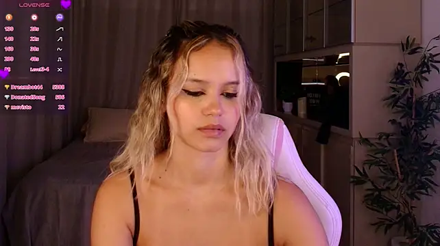 Stacy_Tyler Live XXX-chat