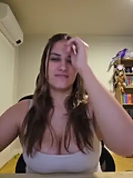 Chat +18 de MiaRides19 ao vivo