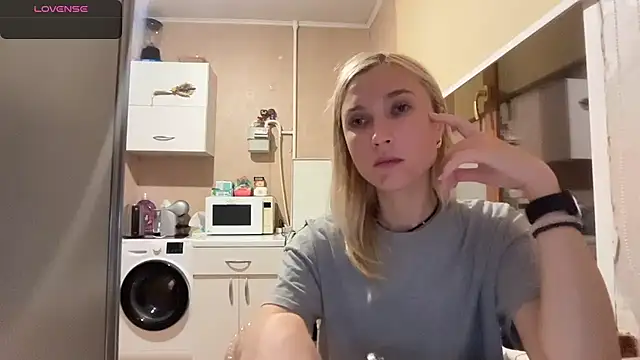 Chat +18 de AngelJeni ao vivo