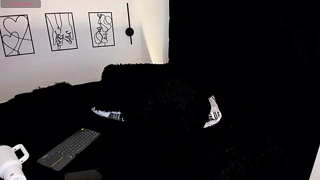 LauBm01のライブXXXチャット