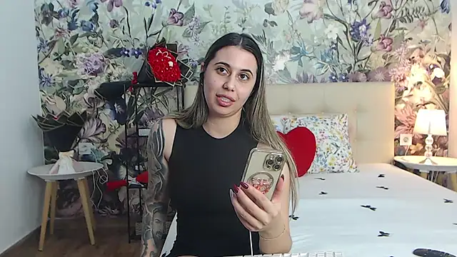 XXX chat uživo modela RoseDiamond06