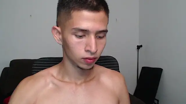 harold_18_'s Webcam Show