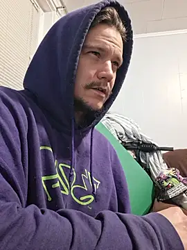 Czat XXX na żywo – ChuckyyDee