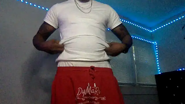 Онлайн чат XXX BigDaddyDy