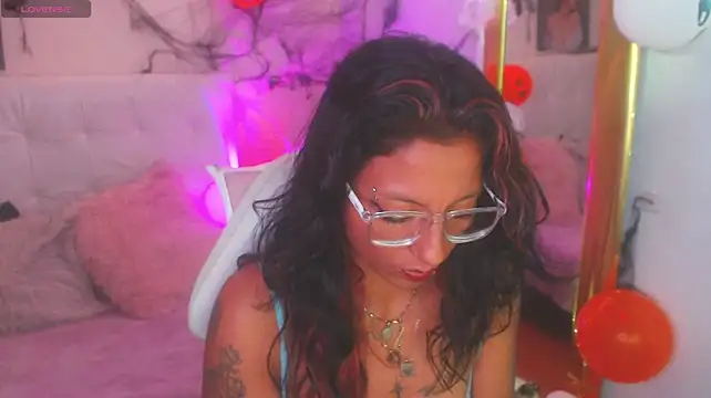 Chat +18 de SamathaMay ao vivo
