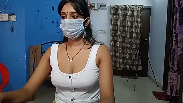 pirtisha Adlı Modelin Canlı XXX Sohbeti