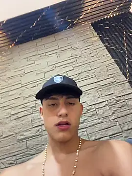 Chat +18 de Lander_Cruz ao vivo