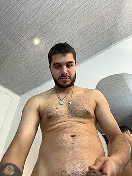 Онлайн чат XXX AmadeoWild