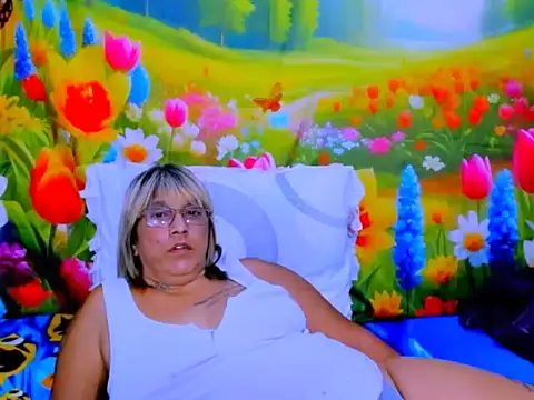 צ'אט XXX בשידור חי של indianroxy