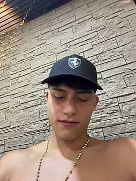 צ'אט XXX בשיד ור חי של Lander_Cruz