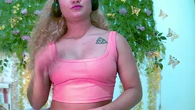 צ'אט XXX בשידור חי של Crysrus