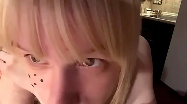 แชท XXX สดของ Blondilis