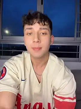 XXX chat uživo modela OLIVER_K