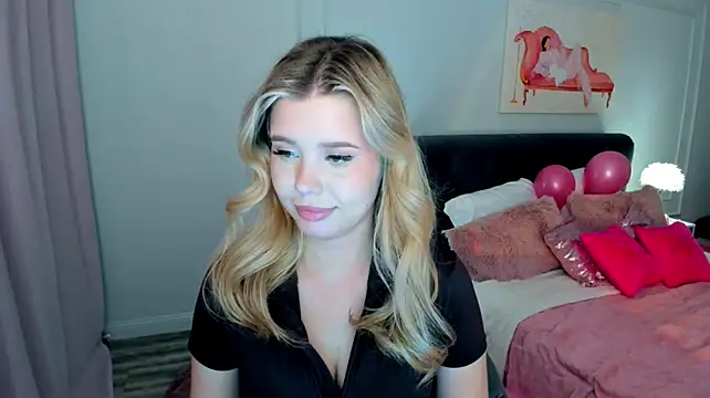 FollowLovee élő XXX-chatje