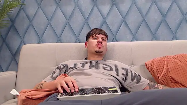แชท XXX สดของ marioalessio