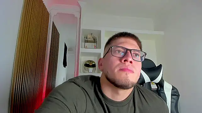 Chat XXX en directo de SebastianMaximoff_